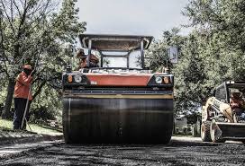 Best Asphalt Driveway Installation  in Hunters Creek Village, TX